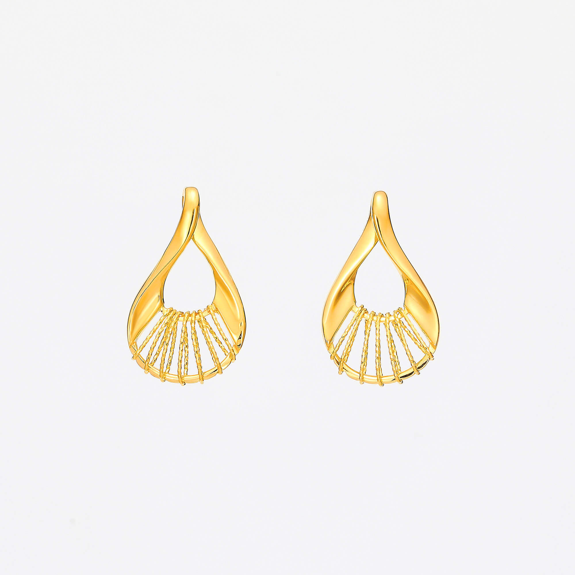 Modern Elegance · 5G Gold Mirror Gold Filigree Earrings