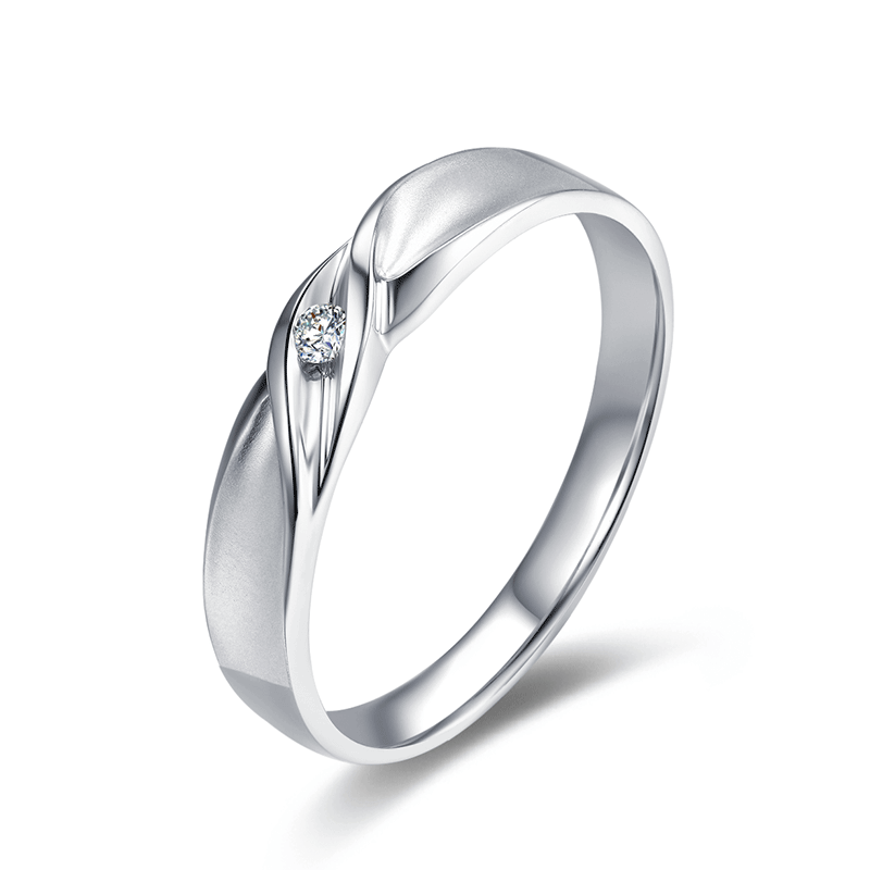 "Love's Bond 1 - Enchanted by Love" 18K Gold Women's Diamond Ring for Couples