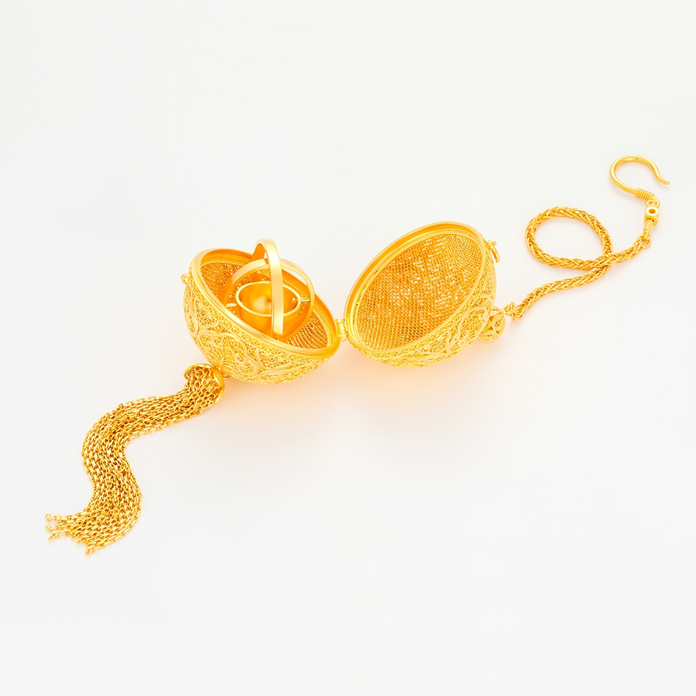 Silk Charm Ruyi &middot; Traditional Gold Filigree Sachet Ball