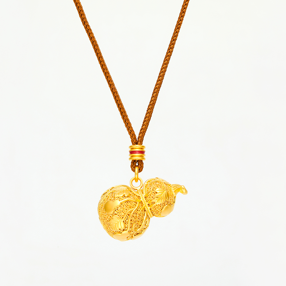Continuous Blessings &middot; Traditional Filigree Intertwined Gourd