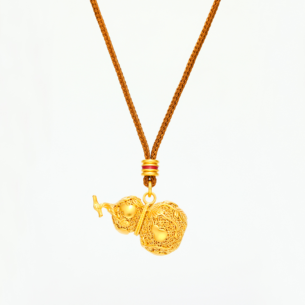 Continuous Blessings &middot; Traditional Filigree Intertwined Gourd