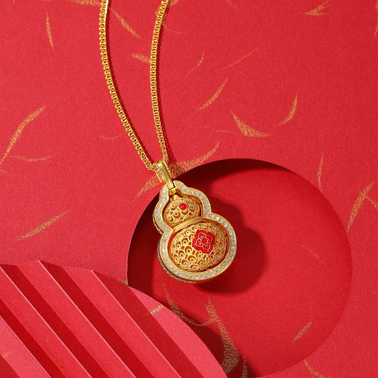 Four Seasons Fortune &middot; Ancient Filigree Gourd