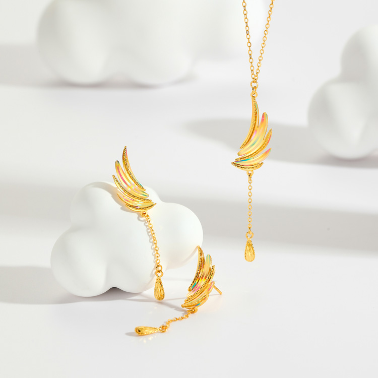 Feather Light - Cloud Wings&middot; Hard Pure Gold Iridescent Diamond-Cut Collection